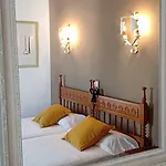 Cas Bombu بيت ضيافة 3*