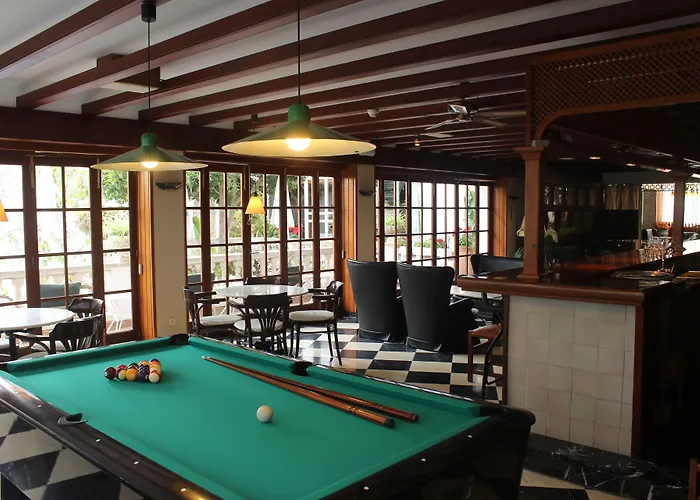 Гостевой дом Cas Bombu Кала Ратьяда